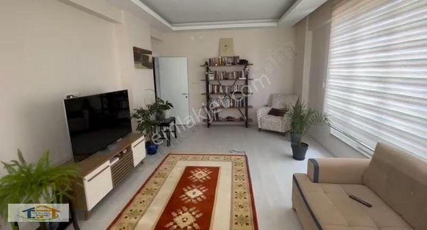 Bizim Emlaktan Işık Sitesinde Son Kat Satılık 2+1 Daire