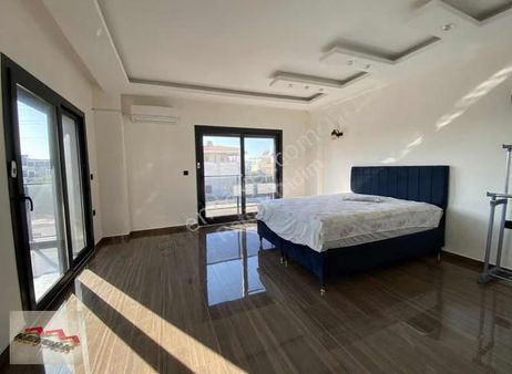 Didim Efeler Mah. 4+1 Havuzlu Tam Müstakil Villa