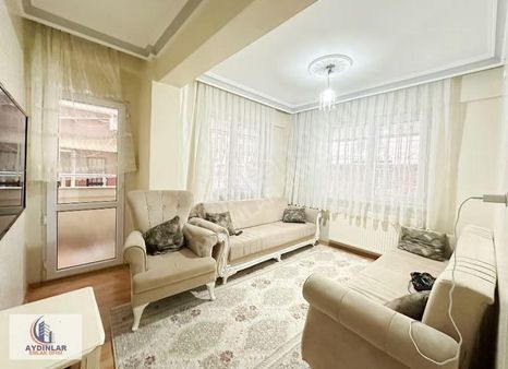 Çobançeşme Kuyumcu Kent Yakını Balkonlu Satılık 2+1 Yüksek Giriş