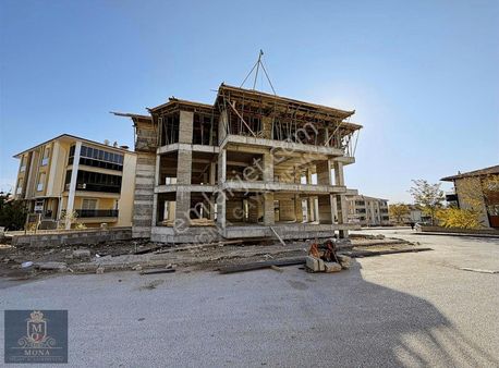 Mona'dan Başbağlar Mh'de Muhteşem Konumda Geniş Fırsat 3+1 Daire