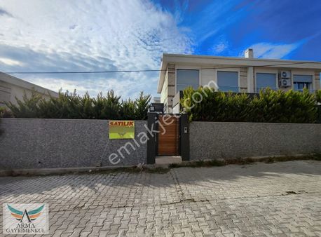 Çeşme Alaçatı İkbal Evlerinde Havuzlu, Dubleks 4+1 Villa