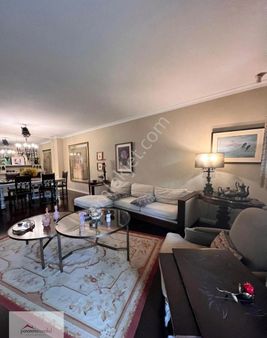 Göktürk İstanbul Evleri'nde, Prestijli Sitede Villa