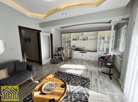 Agora Avm Karşısı Lüks Eşyalı Ve Özel Tadilatlı Arakat