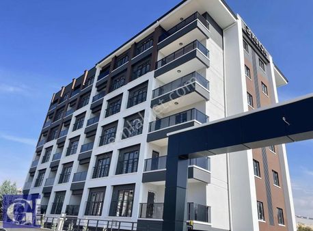 Çınar'dan Havaalanı Ve Y.b.üniversite Yakını 1+1 45m² 2.1 Milyon