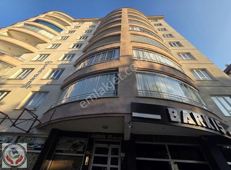 Fetih Caddesine Cephe Arakat 3+1 Bakımlı Daire