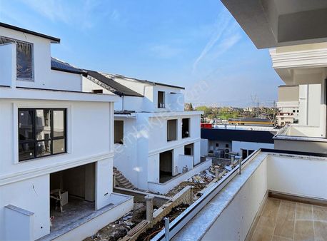 Bu Cadde Avm Yanı Hareketli Lokasyon Satılık 2+1 Arakat Daire