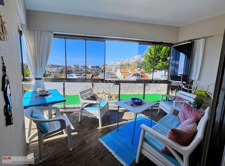 Kadınlar Denizinde Full Deniz Manzarali 3+1 Bahcekatı Daire
