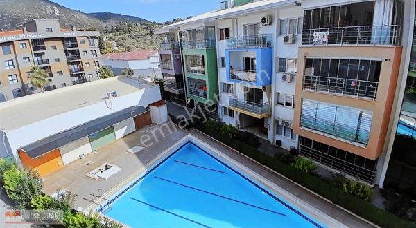 Ege Mahallesinde Havuzlu Sitede 1+1 Daire