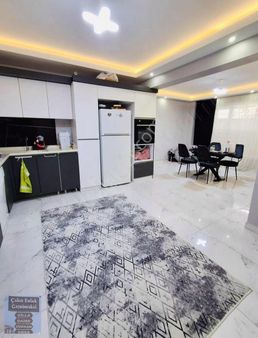 Zerdalitepe De Ters Dubleks 300 M2 5+1 Daire