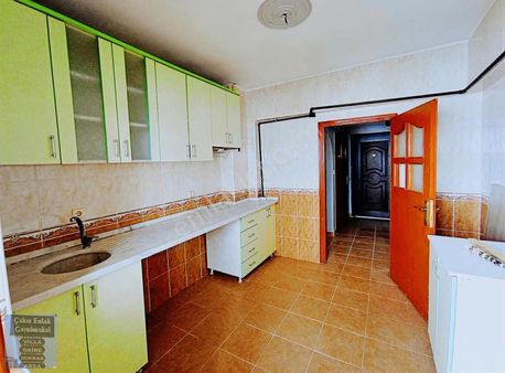 Yeşilbayır Caddeye Samsun Yoluna Yakın Ara Kat Kiralık 3+1 Daire