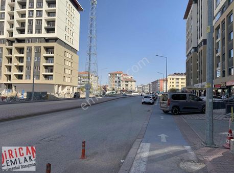 Dirican Da Uluırmak Sitesinde Güvenlik Kap. Otopark Ara Kat 4+1