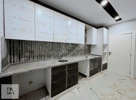 Yüksek Giriş Her Şeyi Ayrı 2+1 Daha Genişi Yok Dolu Dolu Daire