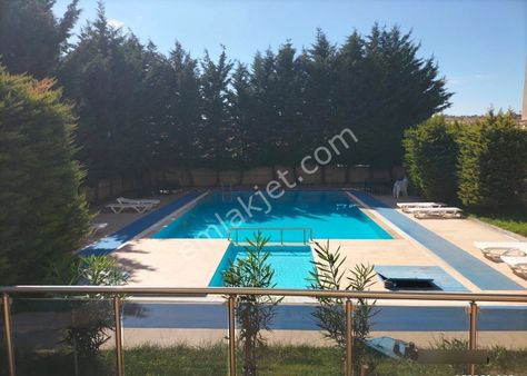 Havuzlu Çocuk Parklı Eşya Depolu Ebeveyn Banyolu Ara Kat Daire