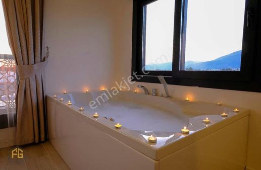 Fethiye'de 3+1 Müstakil Havuzlu Kiralık Villa