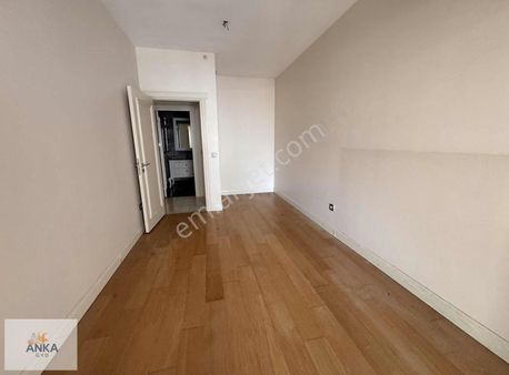 Venezia Mega 2+1 Balkonlu Avm Cephe Boş Kiralık Daire