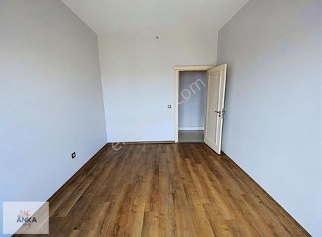 Venezia'da Şehir Mnz Temiz Oturuma Hazır Satılık 3+1 Daire