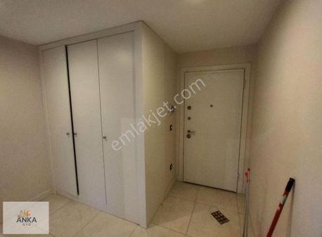 Venezia'da Avm Mnz Kullanıma Hazır Boş Satılık 3+1 Daire