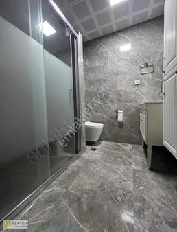 Çengelköy Doktorlar Sitesinde Muhteşem 4+2 Dublex Daire