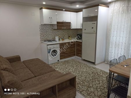 Turgutlu Eşyalı Kiralık Selvilitepe Mah 2+1 Oda 90m2 Yüksek Zemin Doğalgazlı Balkonlu Daire