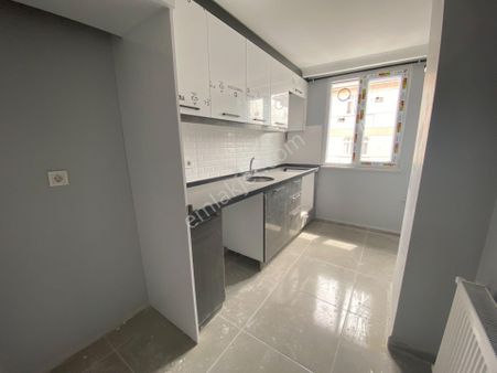 Lidya Emlak'tan Ön Cephe 3+2 160m2 Sıfır Asansörlü Dublex Daire
