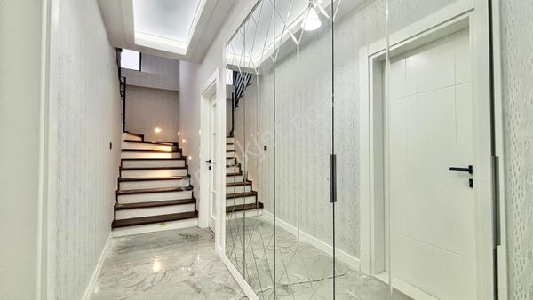 ▀▄onur Yıldırım'dan Şık Tasarımlı Geniş Şahane 4+1 Villa▀▄