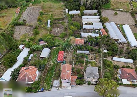 Yalova Merkez Hacımehmet Ovasında Arsa İçerisinde Prefabrik Ev