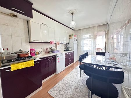 Bergama Fatih Mahallesi Ara Kat 3+1 Doğalgazlı Satılık Daire