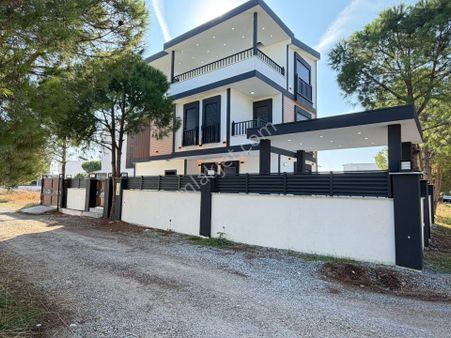 🏡 Didim Efeler Mahallesi’nde Tam Müstakil Özel Havuzlu Villa