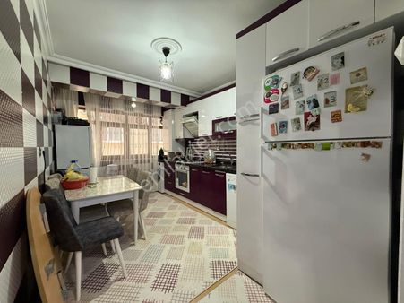 Yenibosna İtfaiyesi Yakını Satılık 2+1 80m2 Ara Kat Daire