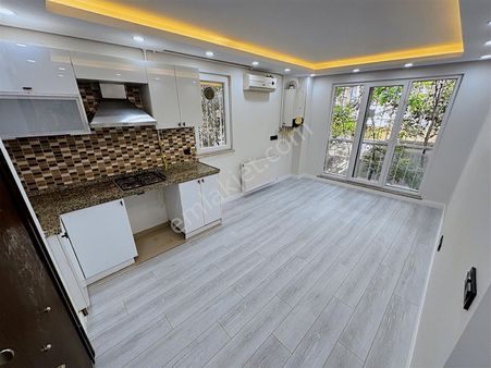 Yatırım'dan Küçükyalı 63'te Minibüse Yakın Katta Geniş Yapıda1+1