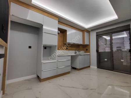 Yeni Şehir Hastanesi Okul Ve Ulaşım Yakını Yerden Isıtmalı Katta 3+1 Daire