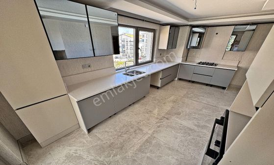 Kanuni Mahallesi'nde Sıfır Binada 3+1 Full Lüks Yapılı Daire!