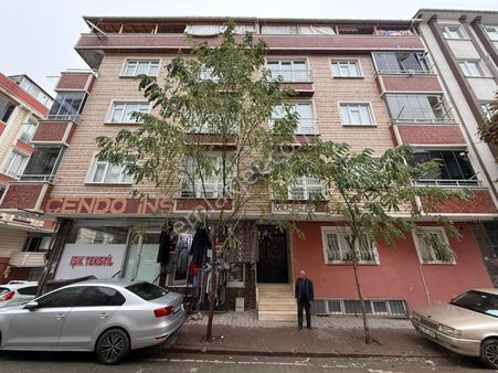 İncirtepe Mah'de 2+1 120 M² Geniş Arakat Balkonlu Fırsat Daire !
