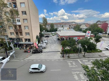 İzmit Doğukışla Merkezi Konumda Oturuma Hazır Arakat 3+1 Satılık