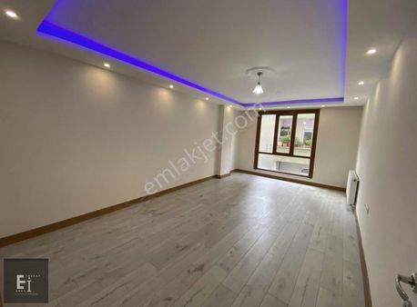 Eray Emlak'tan Satılık 2+1 105m2 Yüksek Giriş Balkonlu