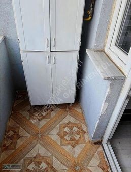 Çayırova Atatürk Mahallesi'nde Kiralık 2+1 Arakat Daire