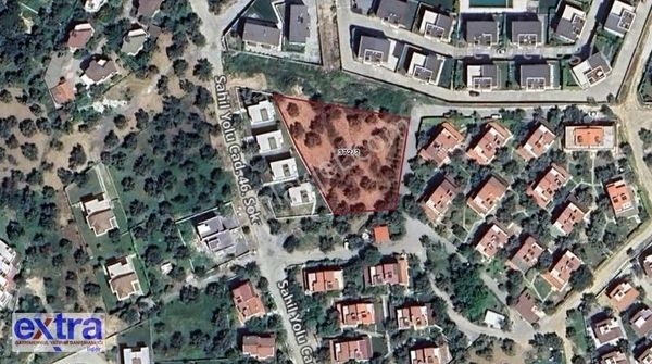 Gömeç Karaağaç'ta Satılık Köşe Parsel Villa Arsası