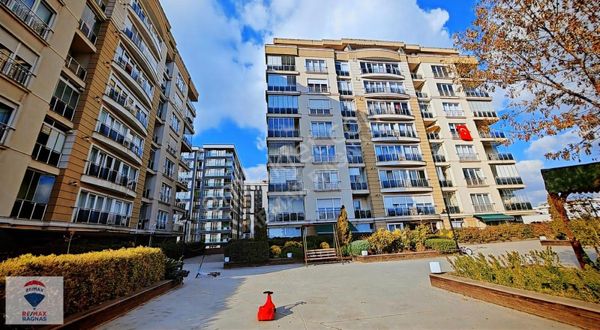 Corner Town Tam Donanımlı Site İçerisinde 1+1 Kiralık Daire