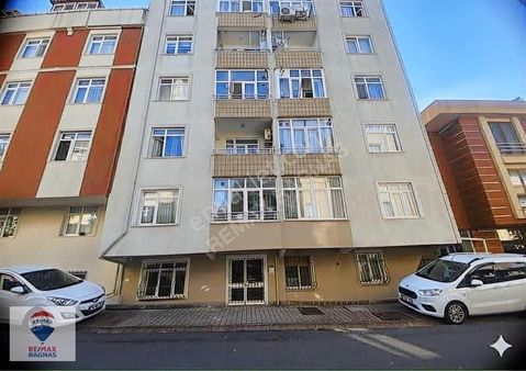Ümraniye Ihlamurkuyu Mahallesi Hatıra Sokak'ta 2+1 Kiralık Daire