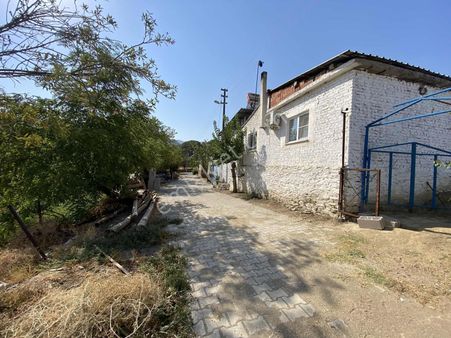 Aydın Yenipazar Alhan Da Satılık 700 M2 Köy Evi