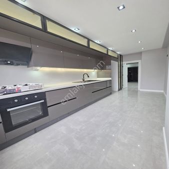 Yuvarkur Gayrimenkul'den Hastane Yanı Sıfır Satılık Daire 2+1