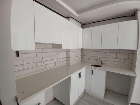 Yuvakurdan Lemar Civarı Fırsat 1+1 Daire Yola Cephe Sıfır