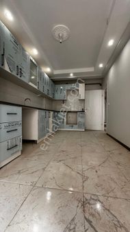 📣acil Satılık 3+1 Özel Garajlı ,ebeveyn Banyolu . Çamaşır Odalı Daire ,