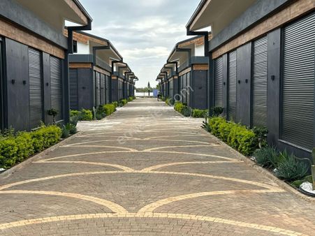 Satılık Villa Kepez Odabaşı 4+1 Site İçi Havuzlu