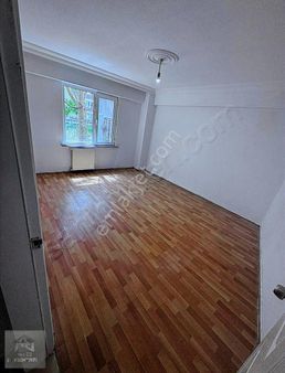 Reşadiye Mahallesinde 2+1 Bahceli Satılık Daire