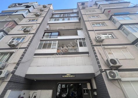 Bayraklı Tepekule Mahallesinde 3+1 Satılık Daire