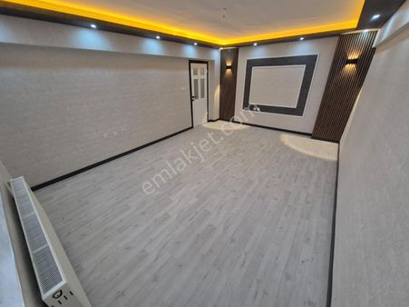 Bağlum'da Cadde Paraleli Ultra Lüx Yapılı Ara Kat Satılık Daire