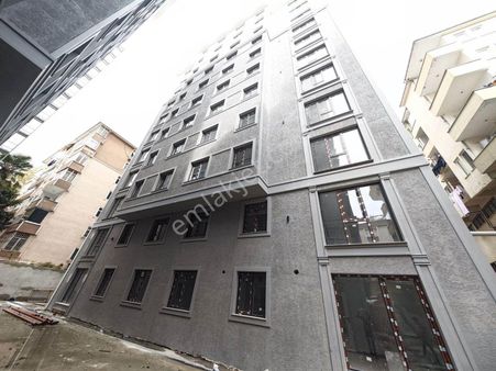 Yenibosna Çetinkaya Awm Yakını Otoparklı 2+1 Kullanışlı Arakat Daire