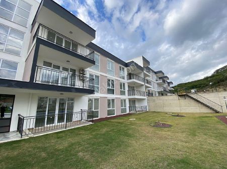 Kuşadası Eşin Vadi De Satılık 1+1