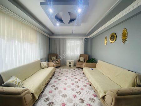 Güven'den Kapaklı'da Cadde Cephe,okullara Yakın Arakat 2+1 Daire